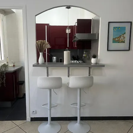 Sejour Detente Lumineux Balcon Cuisine Equipee Wifi Apartman
