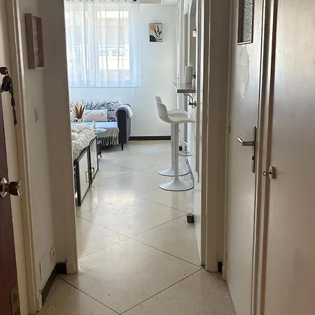 Sejour Detente Lumineux Balcon Cuisine Equipee Wifi Apartment