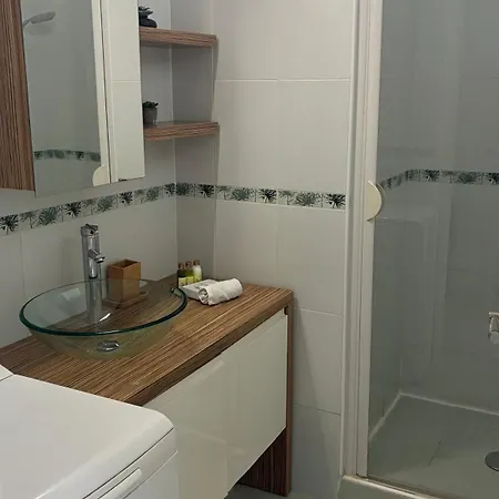 Sejour Detente Lumineux Balcon Cuisine Equipee Wifi Appartement